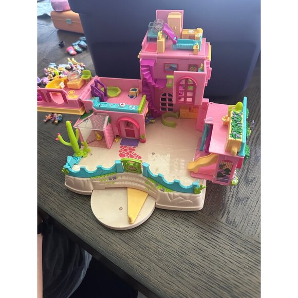 Vintage Polly Pocket 2000 Mattel hacienda Playhouse With slide / no figures - Picture 1 of 6
